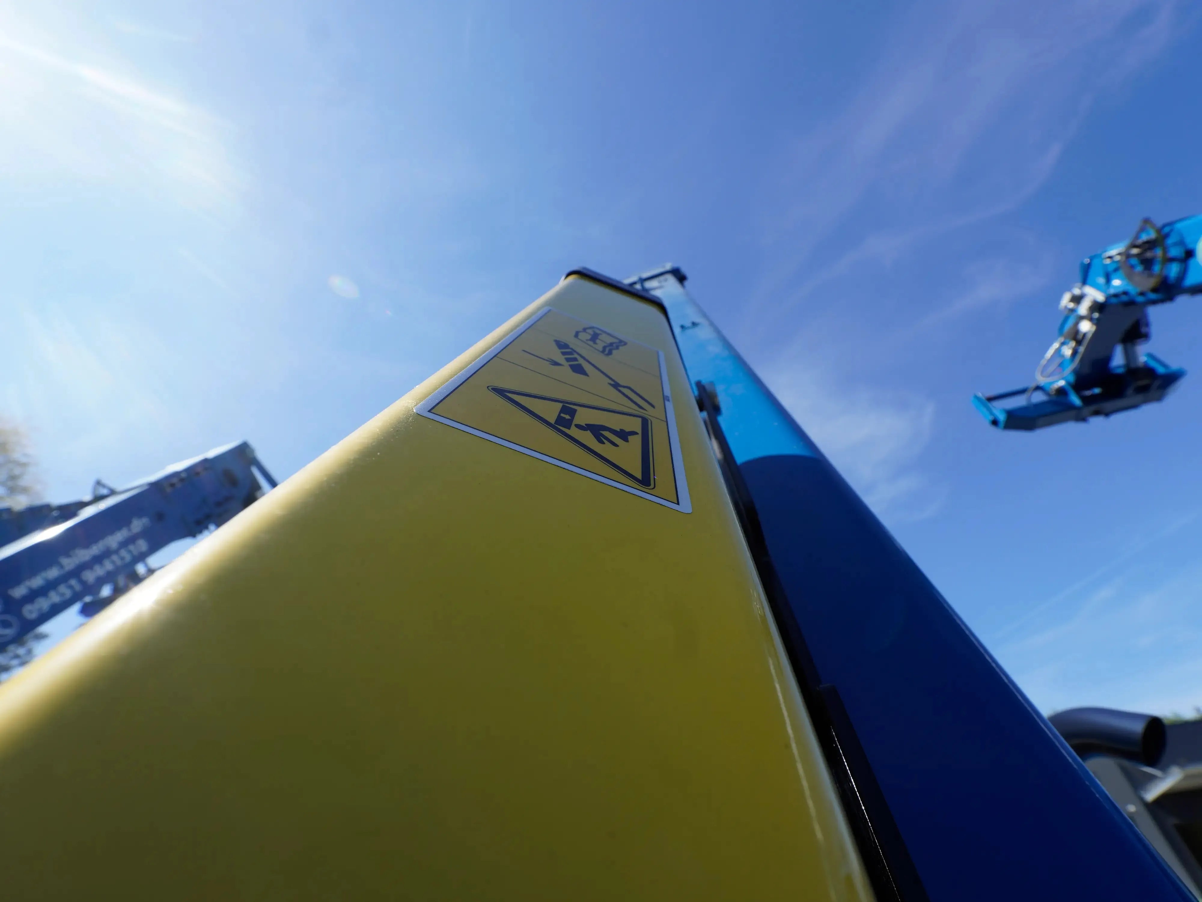 Mechanische Zylindersicherung am Teleskopstapler: Pflicht für sicheres Arbeiten - BIBERGER