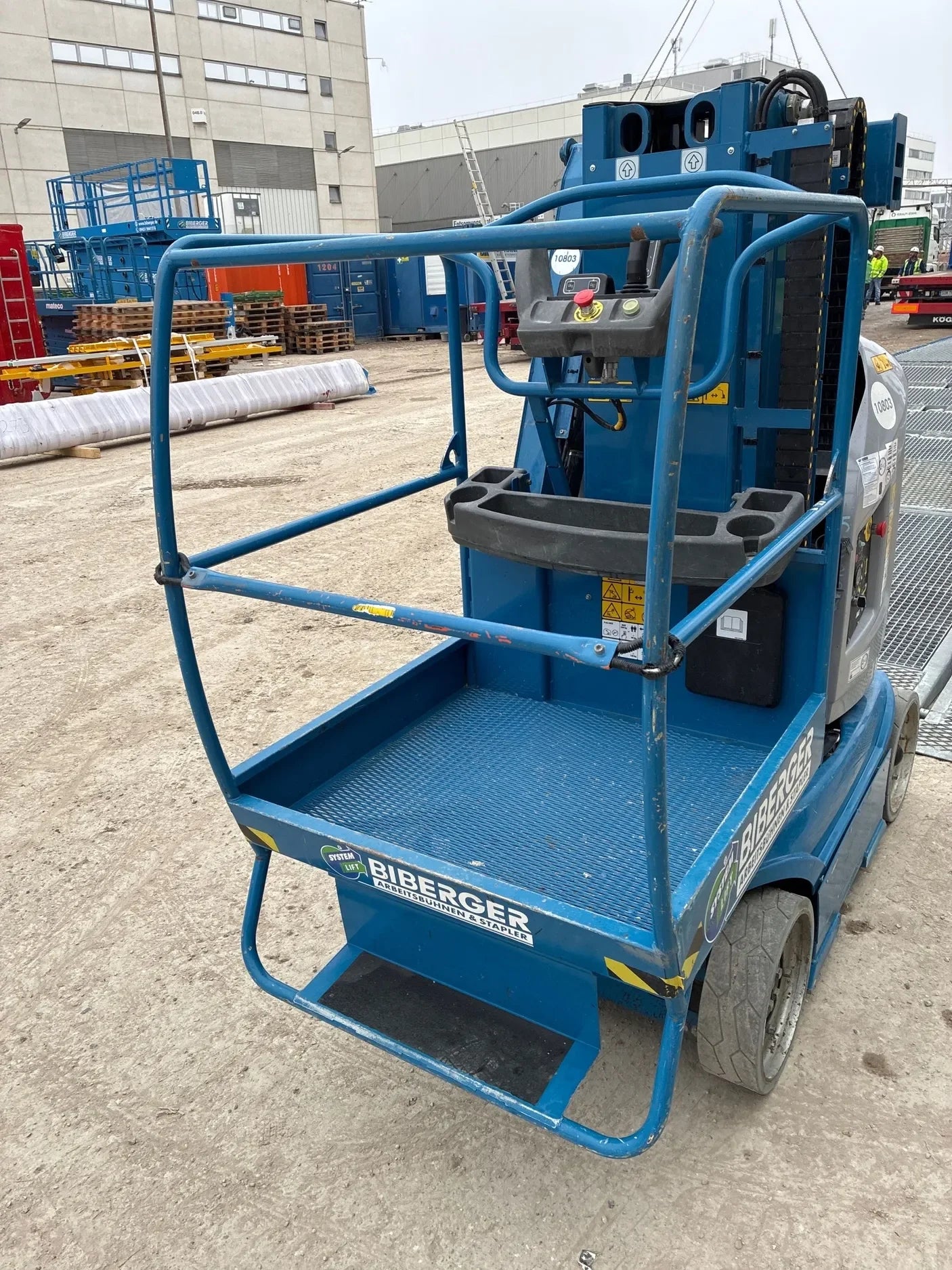 BIBERGER Arbeitsbühne blau, mobil, für Baustelle – mieten oder kaufen