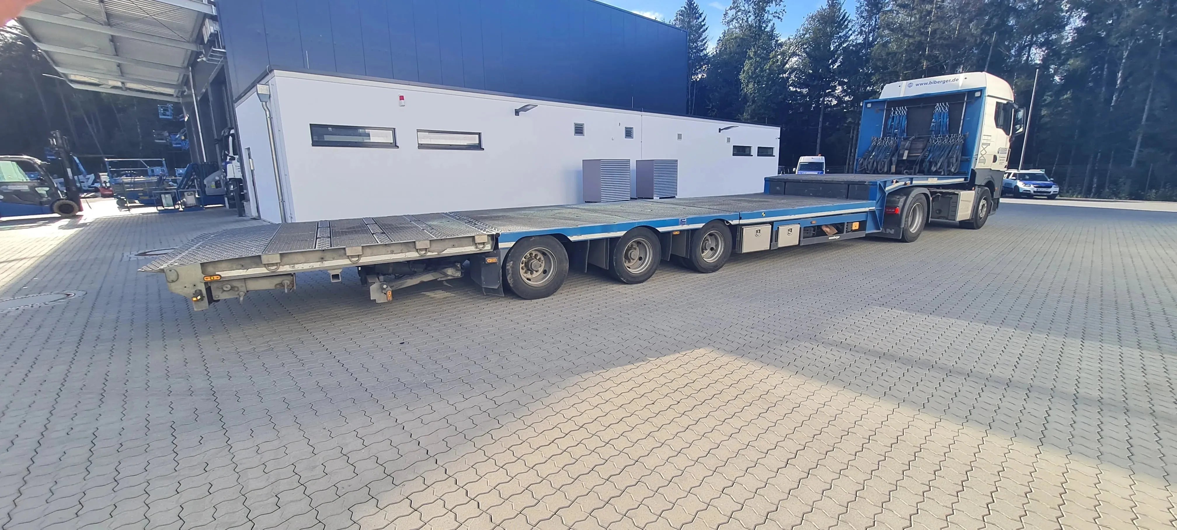 Meusburger 3-Achs Sattel Heckabsenker kaufen - BIBERGER