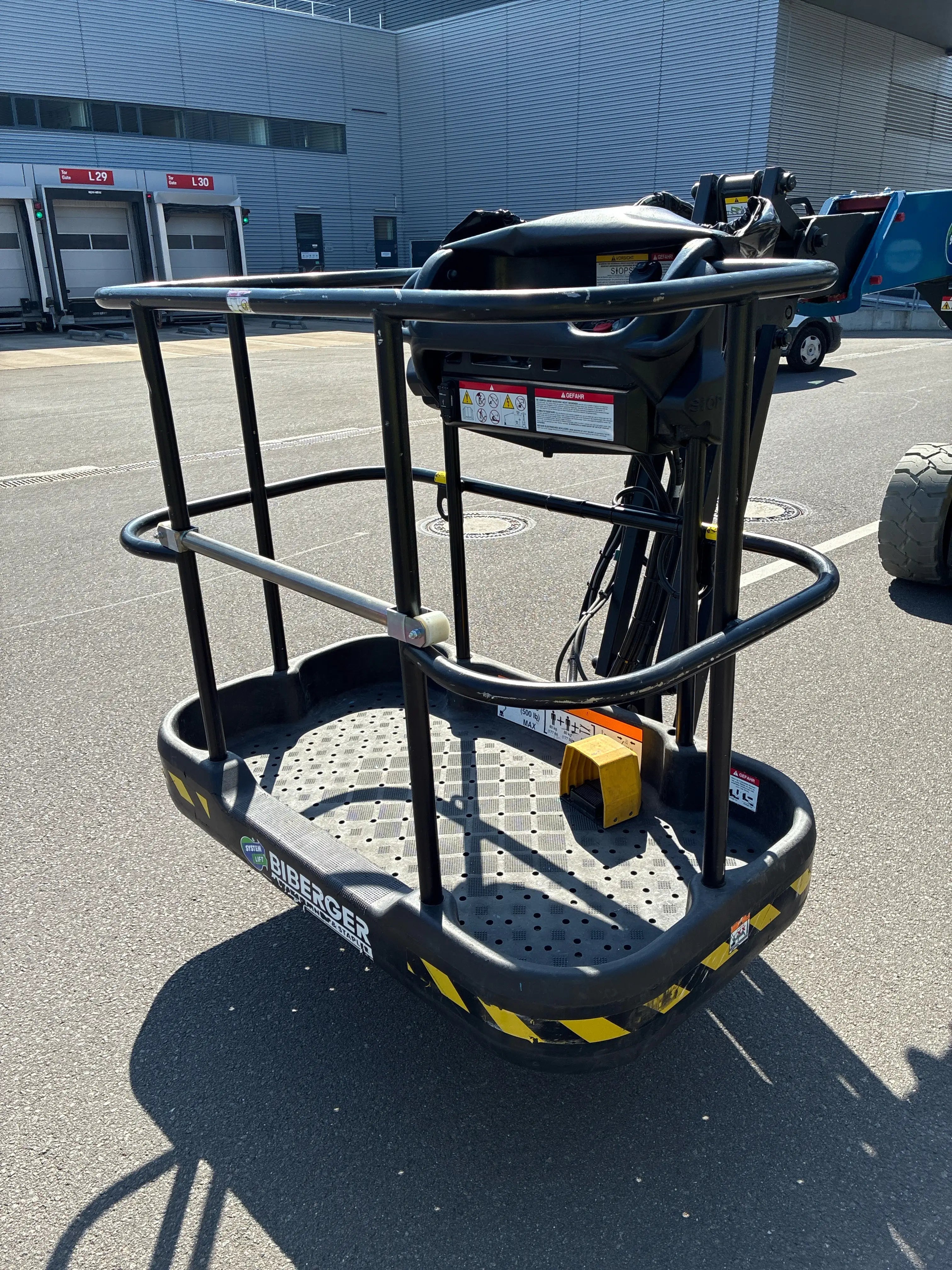 HR17NE