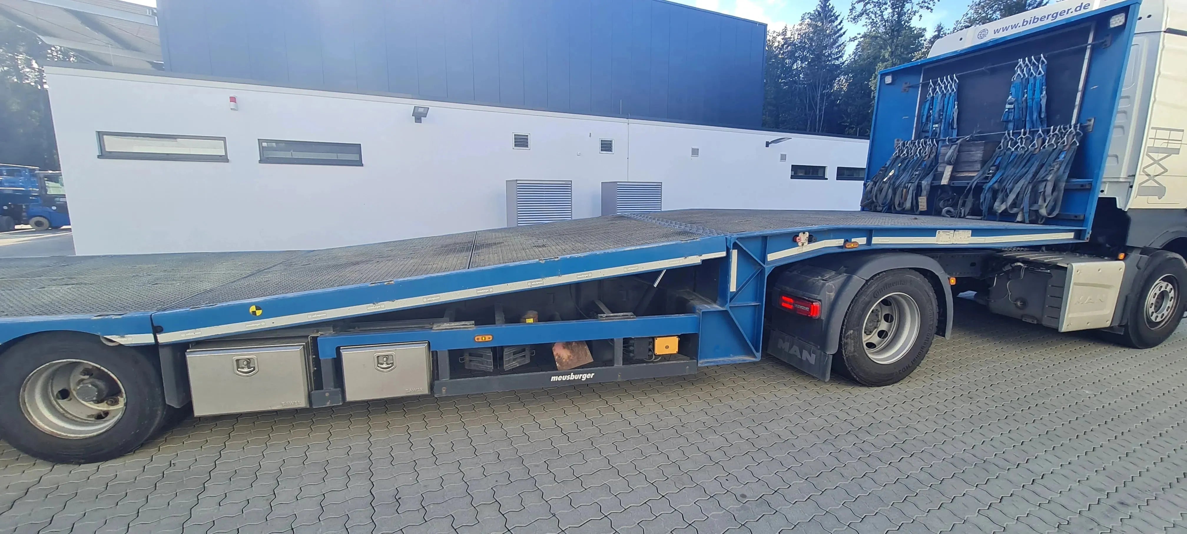 Meusburger 3-Achs Sattel Heckabsenker kaufen - BIBERGER