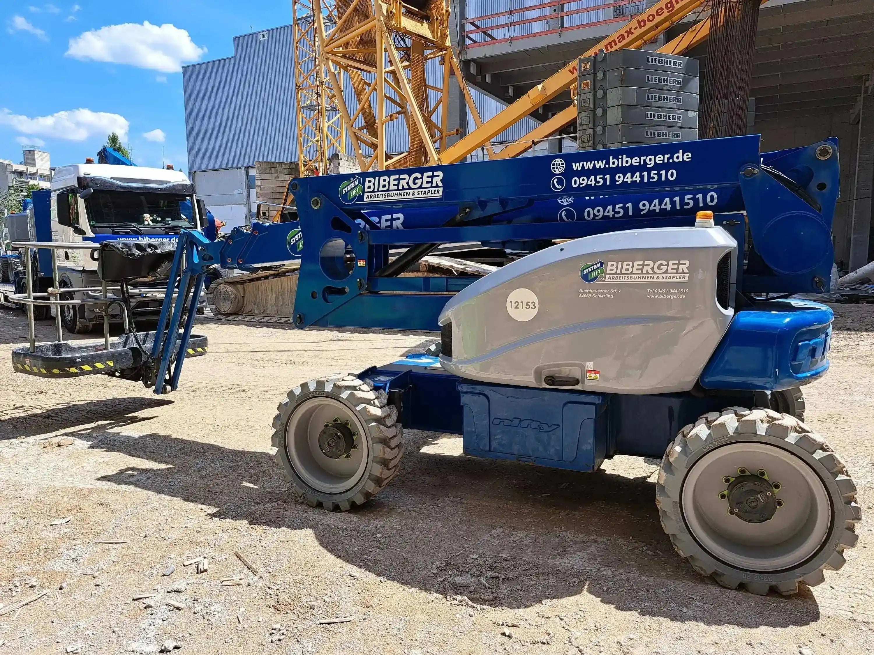 HR21 4x4 Hybrid 21m, Hybrid, kaufen - BIBERGER