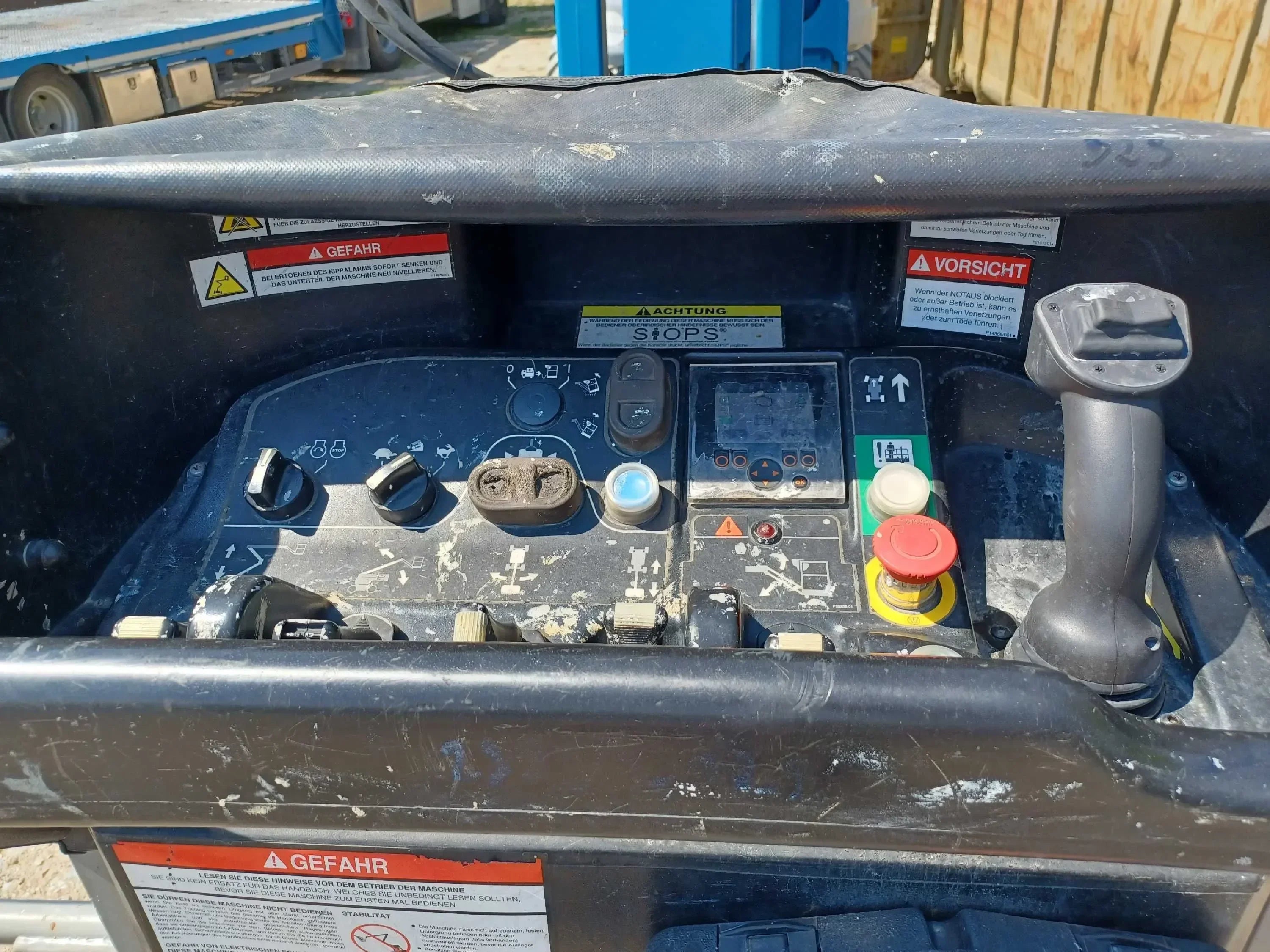 HR 28 Hybrid 4x4 28m, Gelände, Hybrid, kaufen - BIBERGER