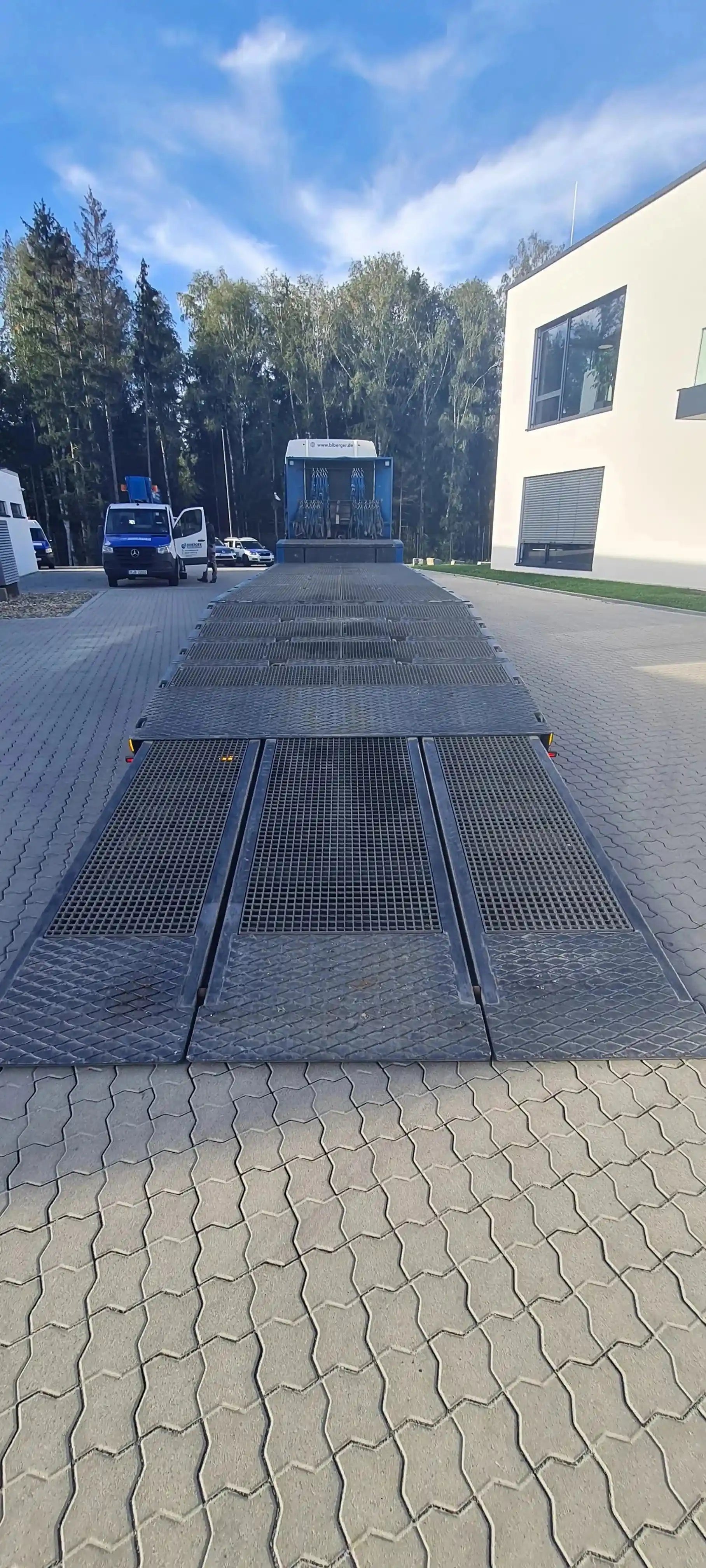 Meusburger 3-Achs Sattel Heckabsenker kaufen - BIBERGER