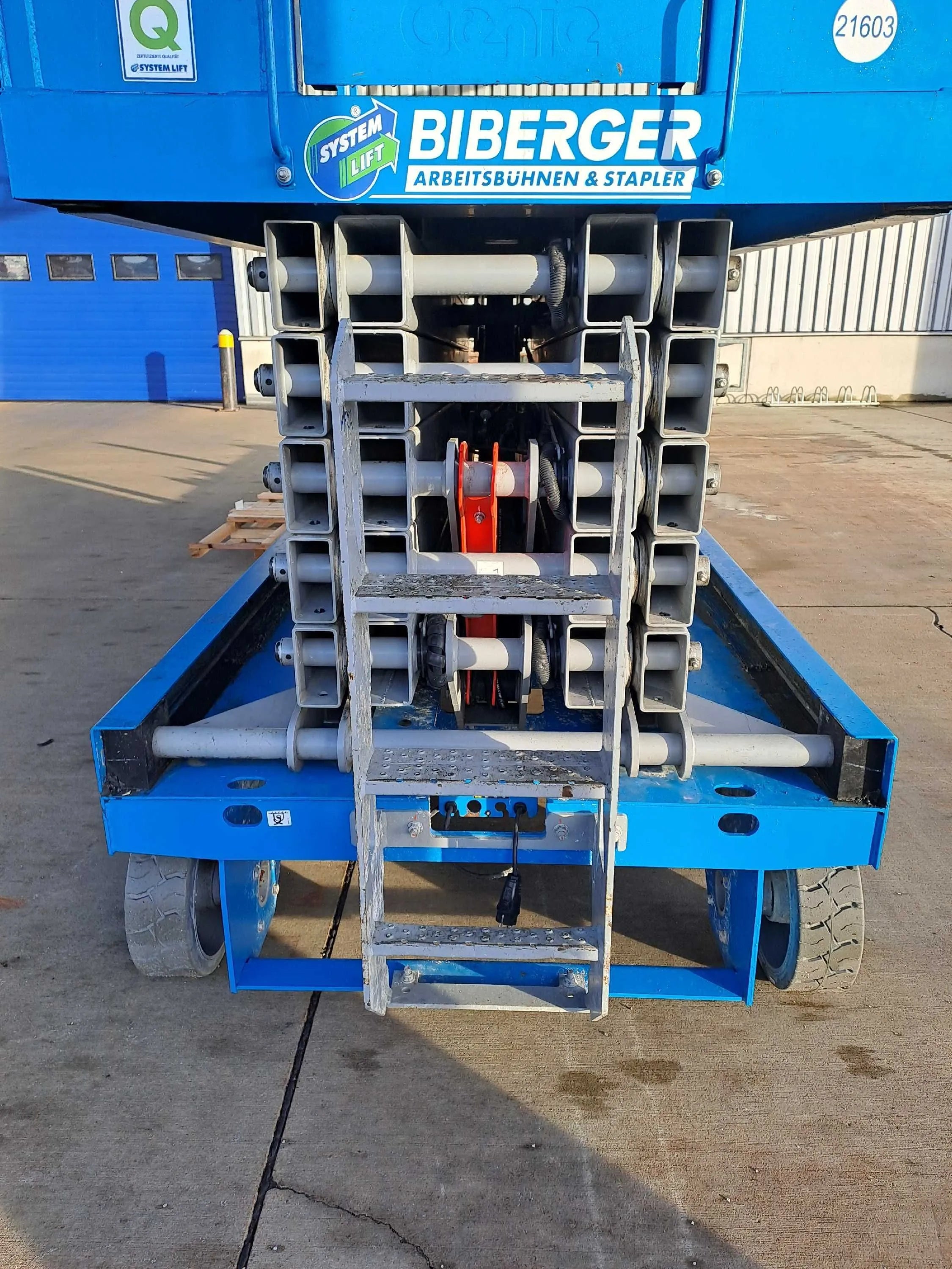 18c1bcf8-cb82-6d9b-9330-9797dd168261 - BIBERGER