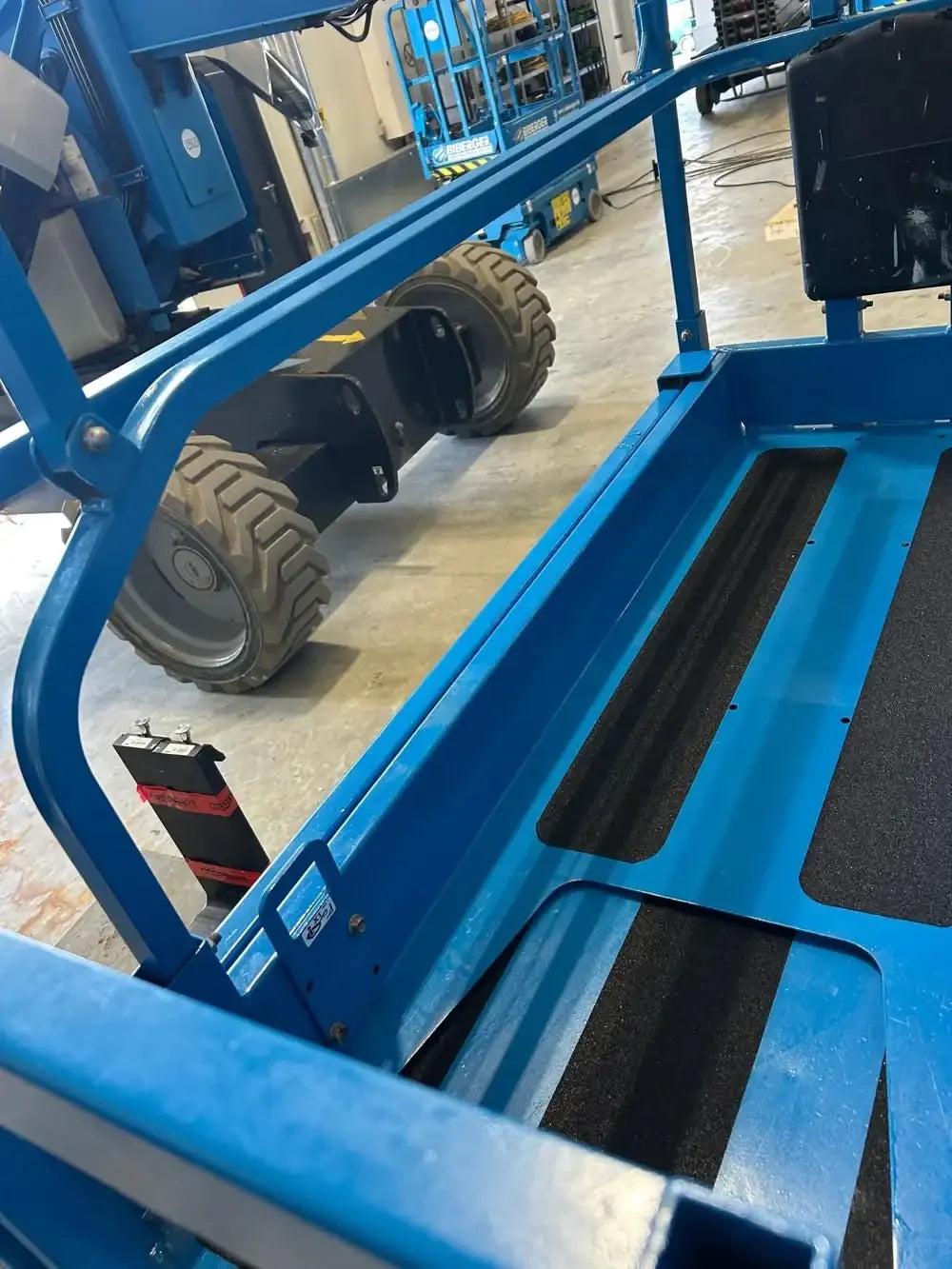 GS 1932 8m, Elektro, kaufen, Scherenbühne - BIBERGER