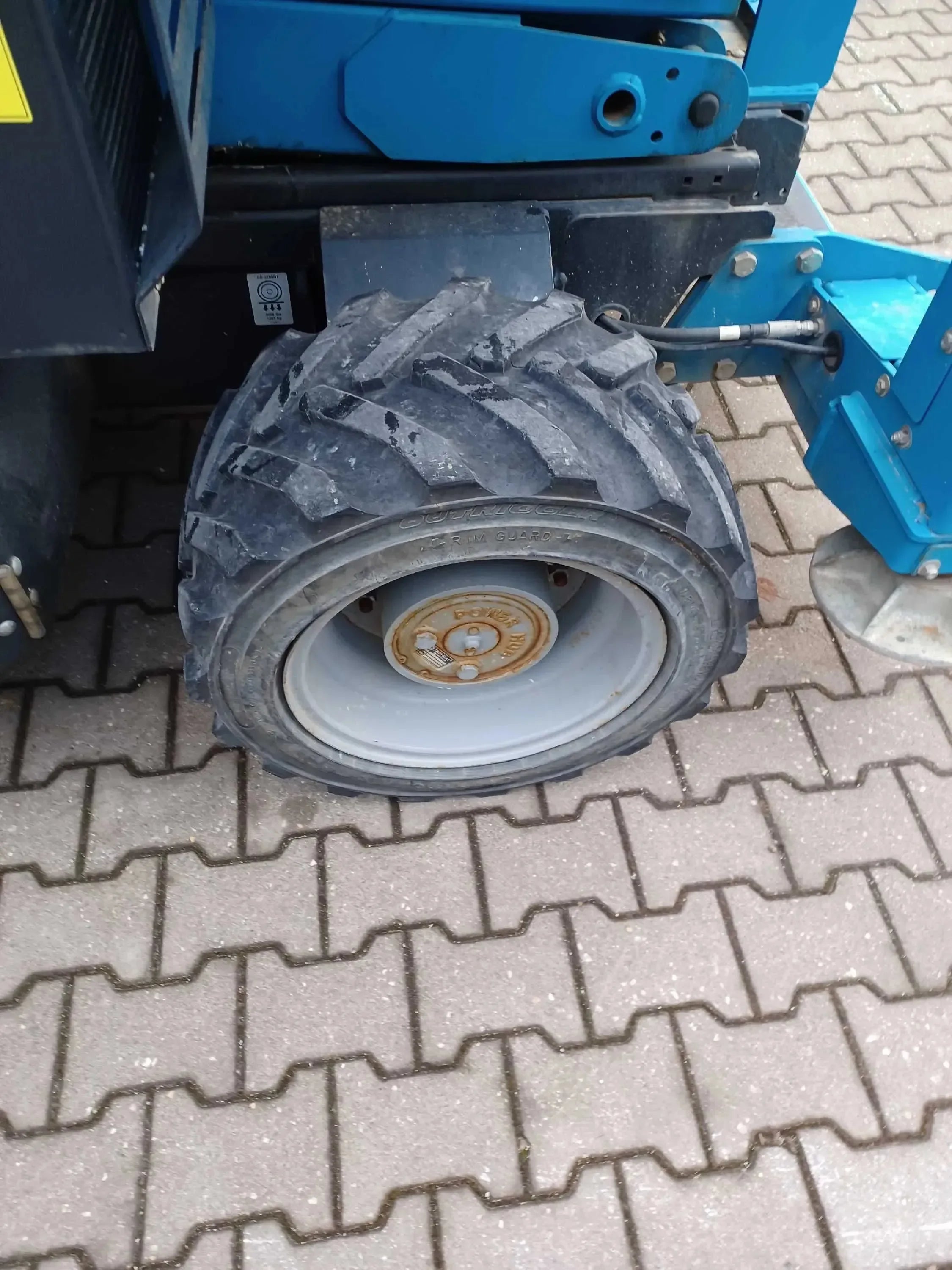 GS 3369 RT 12m, Diesel, Gelände, kaufen, Scherenbühne - BIBERGER