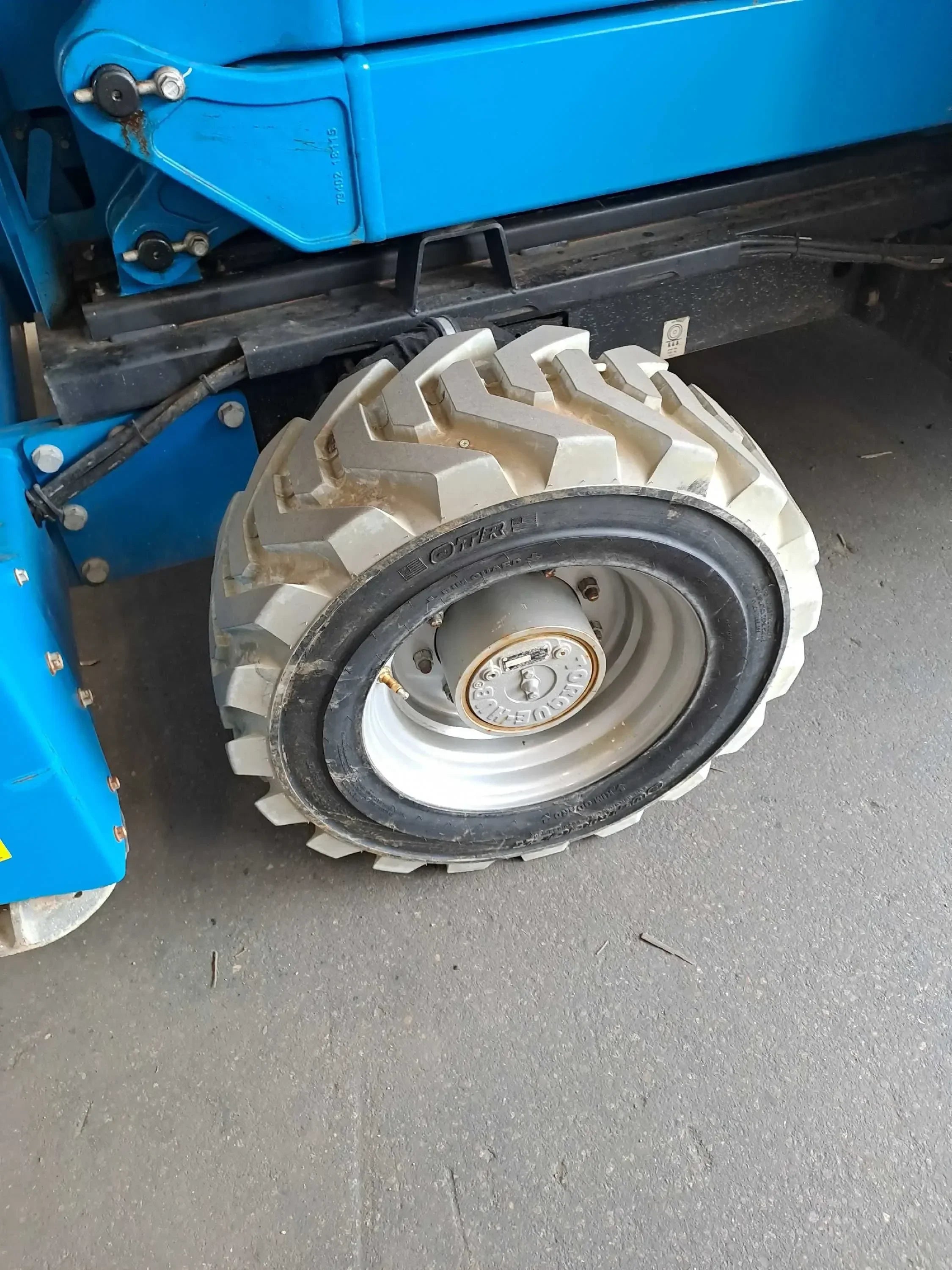 GS 3384 RT 12m, Gelände, kaufen, Megadeck, Scherenbühne, Schwerlast - BIBERGER