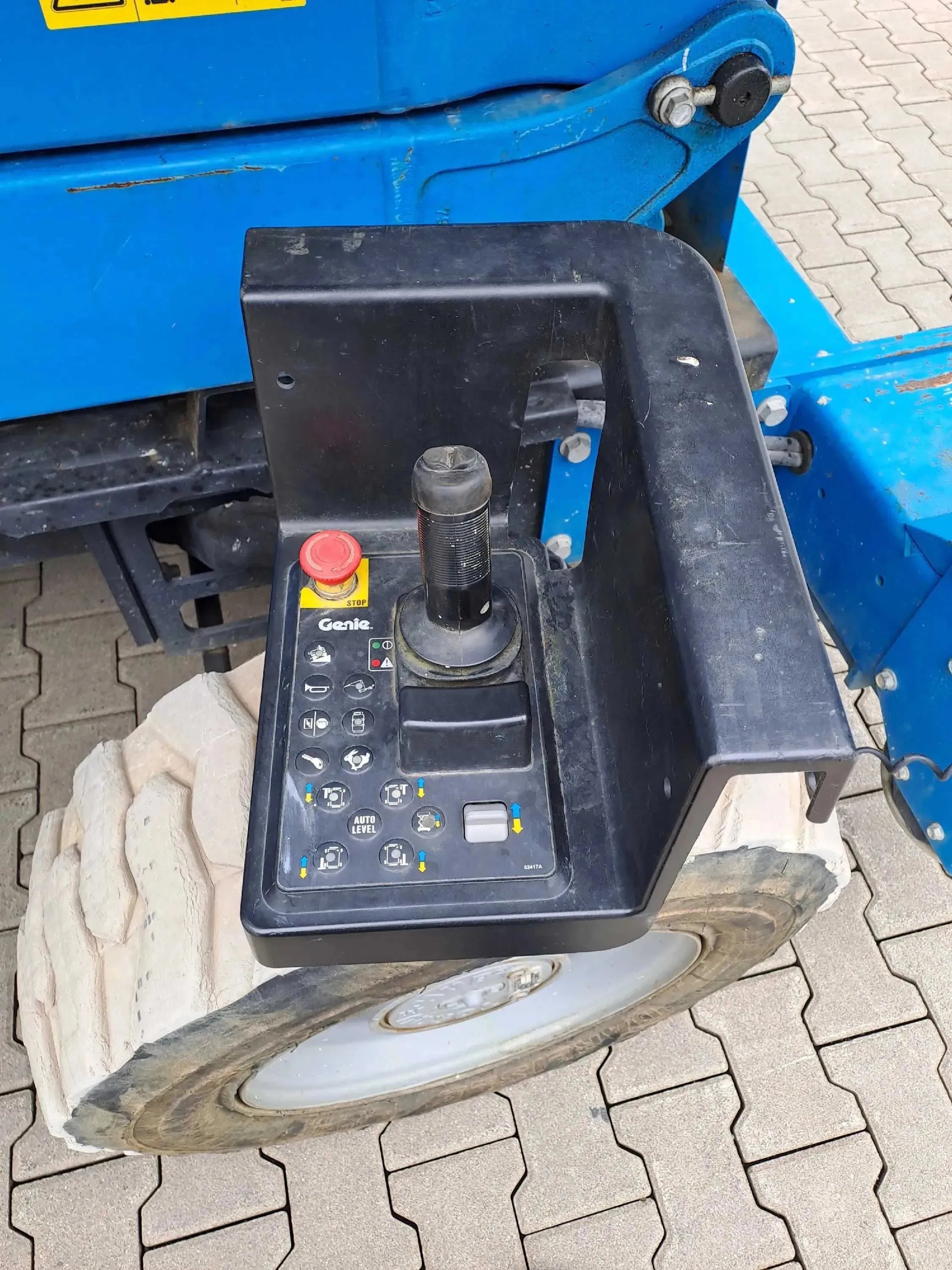 GS 3384 RT 12m, Diesel, Gelände, kaufen, Megadeck, Scherenbühne, Schwerlast - BIBERGER