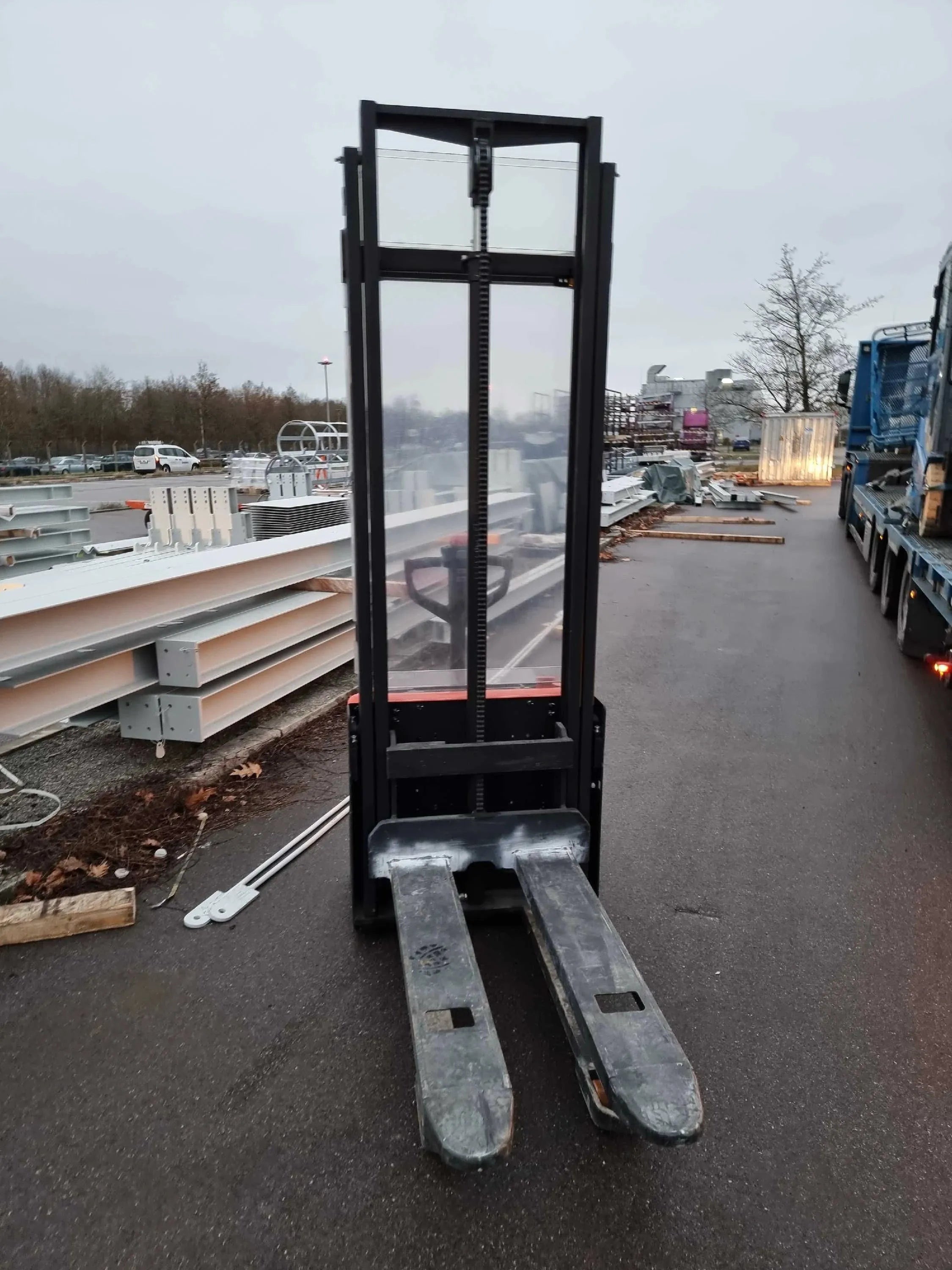 BT SHE100 elektrostapler, kaufen - BIBERGER