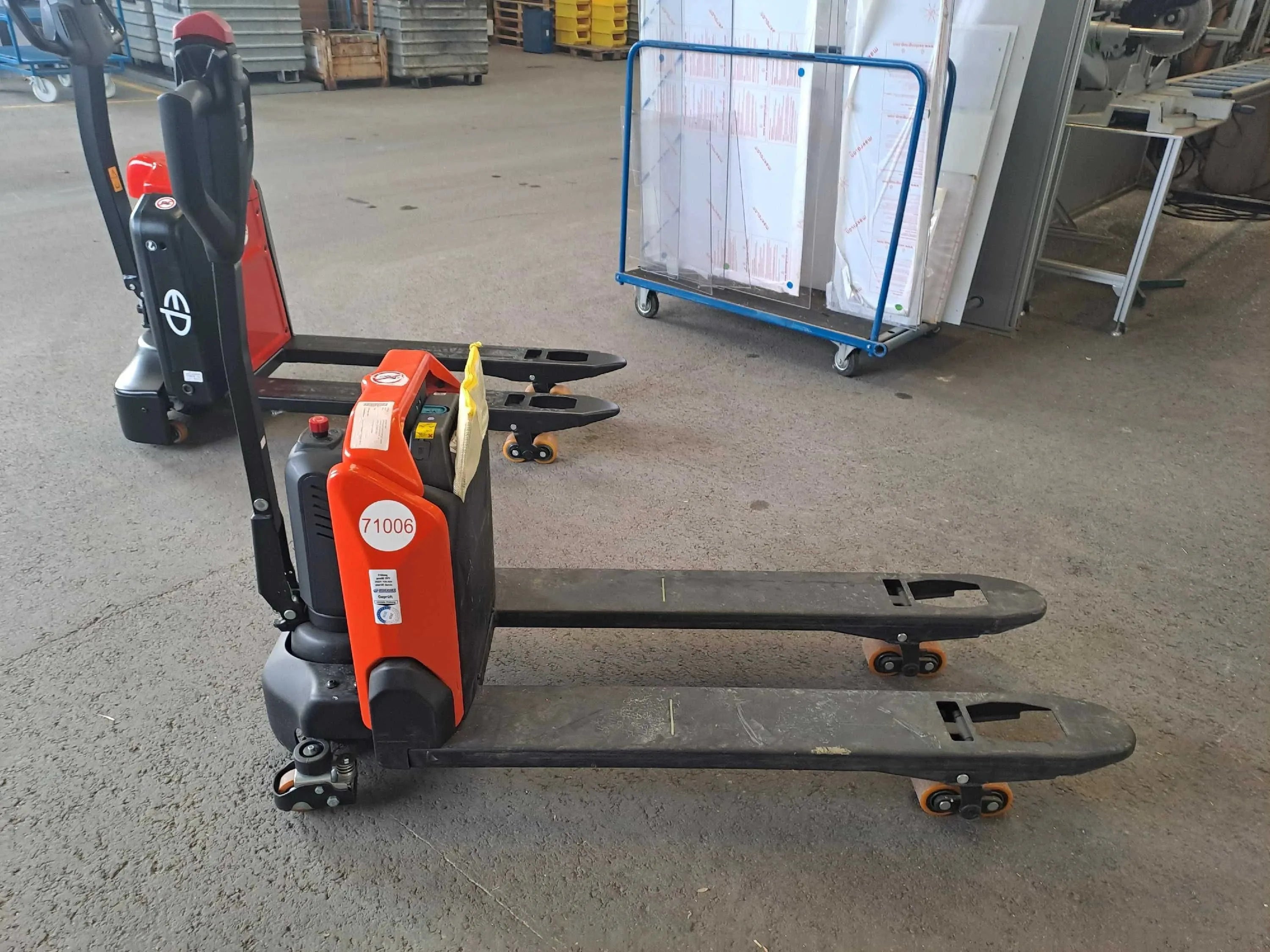 LHE 130 castor elektrostapler, kaufen - BIBERGER