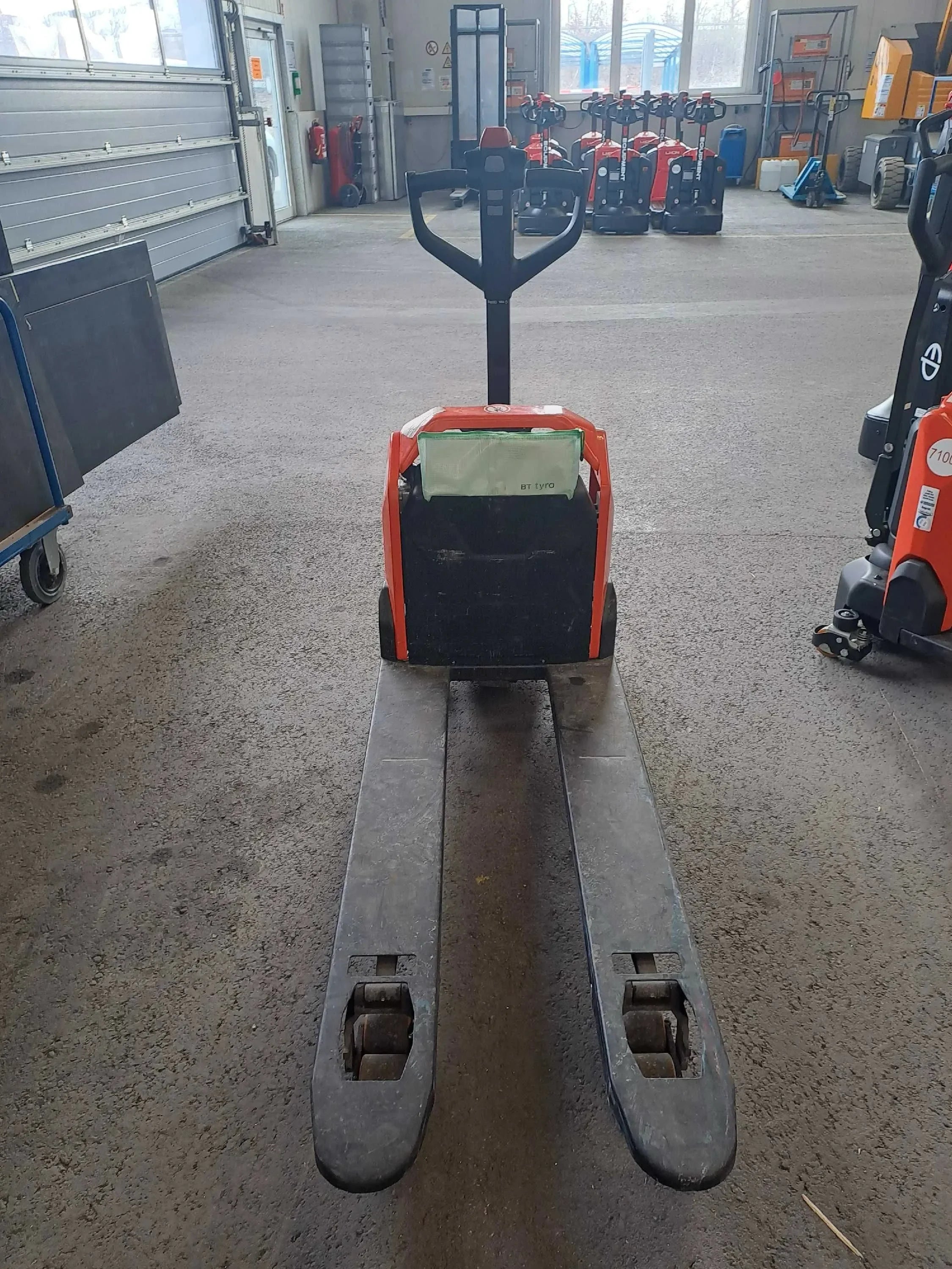 LHE 130 castor 1t, elektrostapler, kaufen - BIBERGER