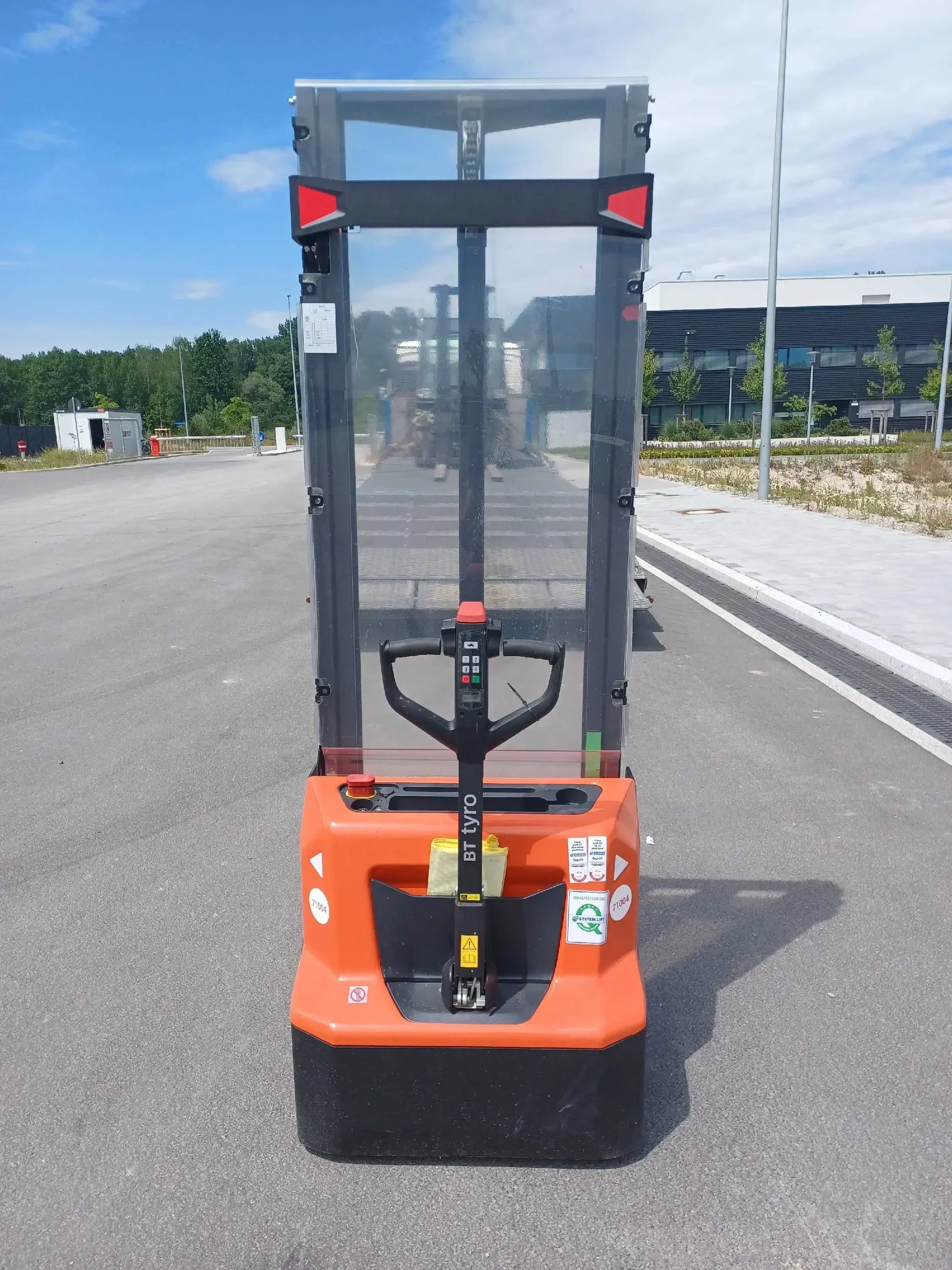 BT SHE100 elektrostapler, kaufen - BIBERGER