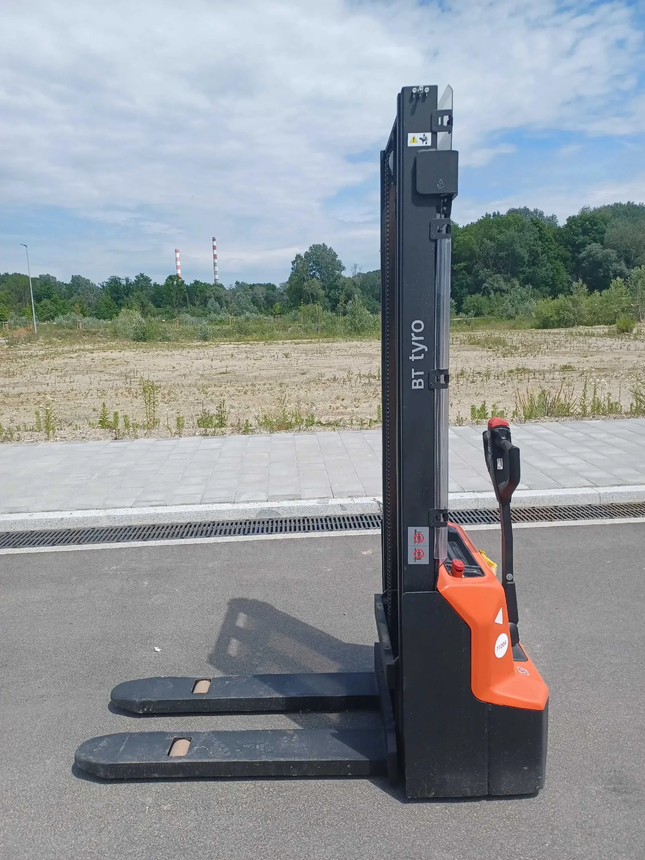 BT SHE100 elektrostapler, kaufen - BIBERGER