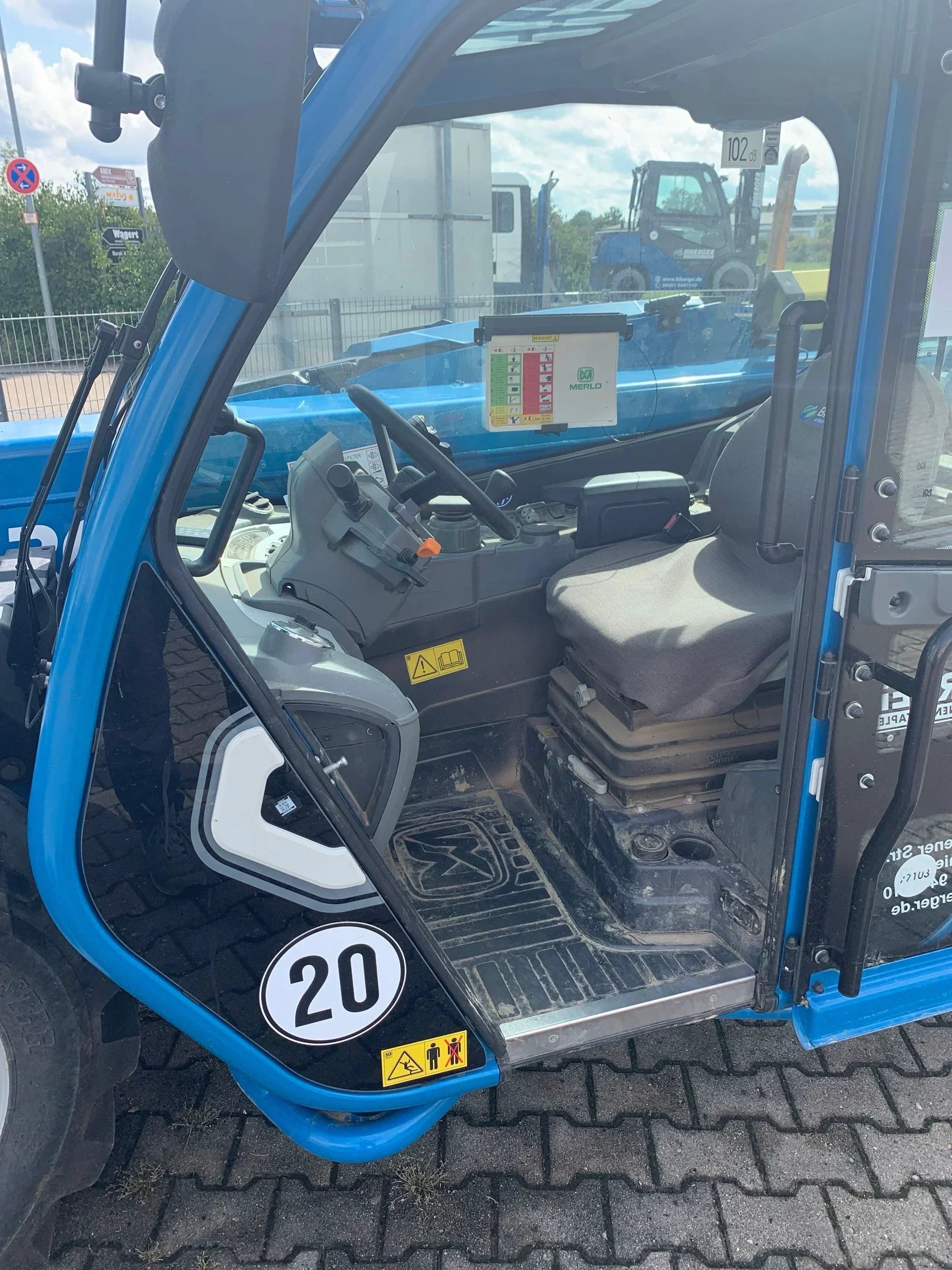 77103-Merlo-5 - BIBERGER