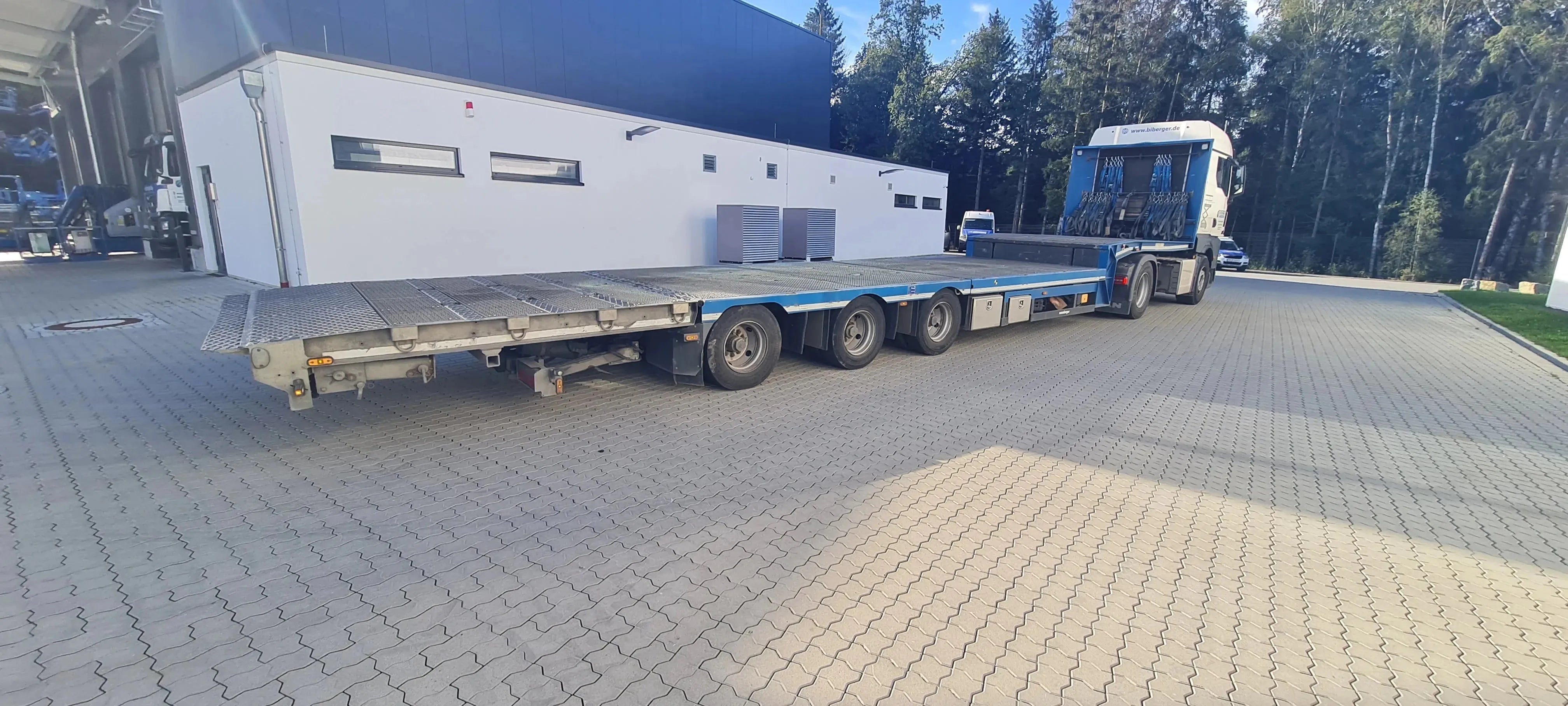 Meusburger 3-Achs Sattel Heckabsenker kaufen - BIBERGER