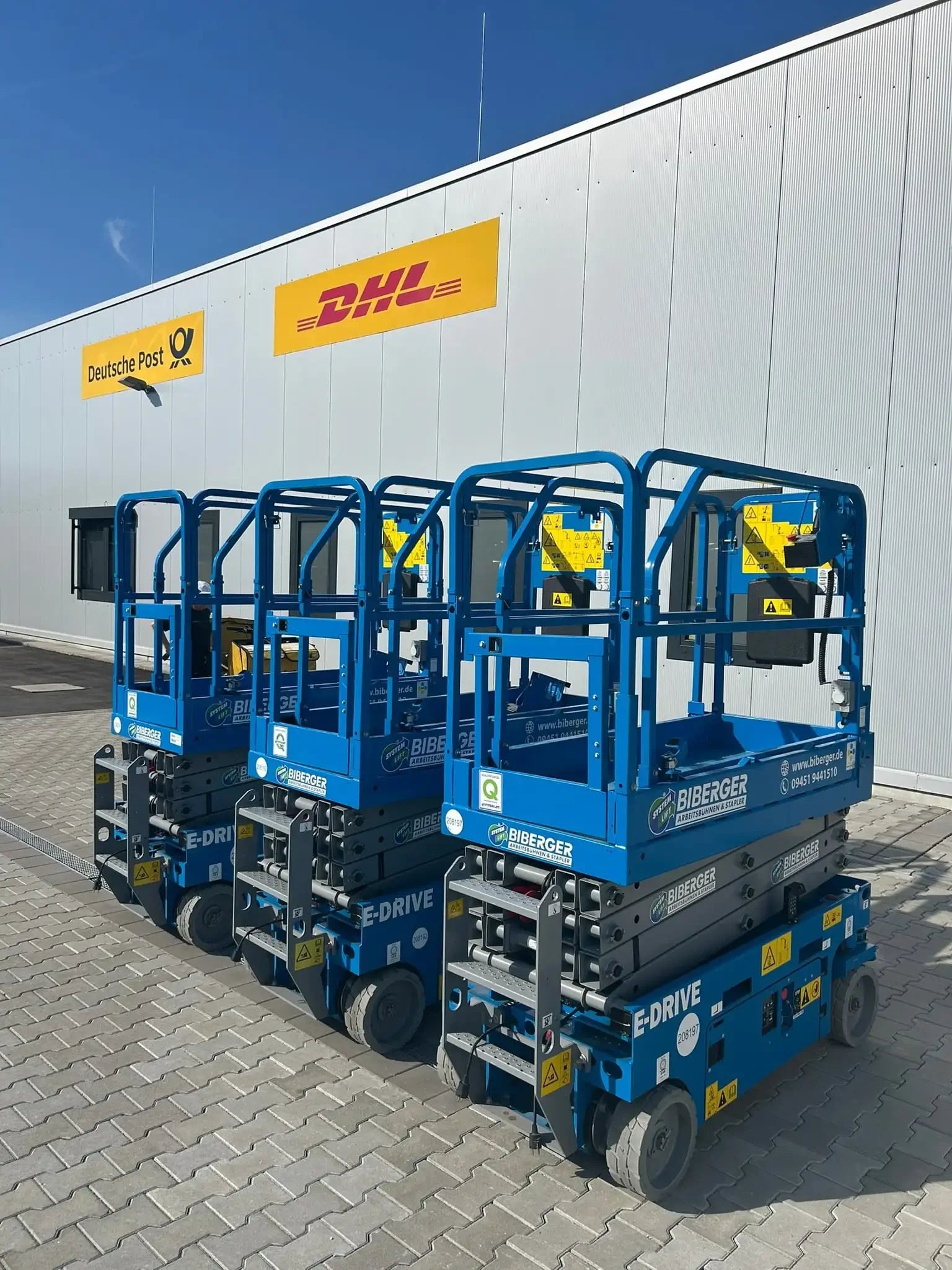 Arbeitsbuehnen_Logistik_da7c51bb-3cc9-4bae-840d-49cbcaffd282 - BIBERGER