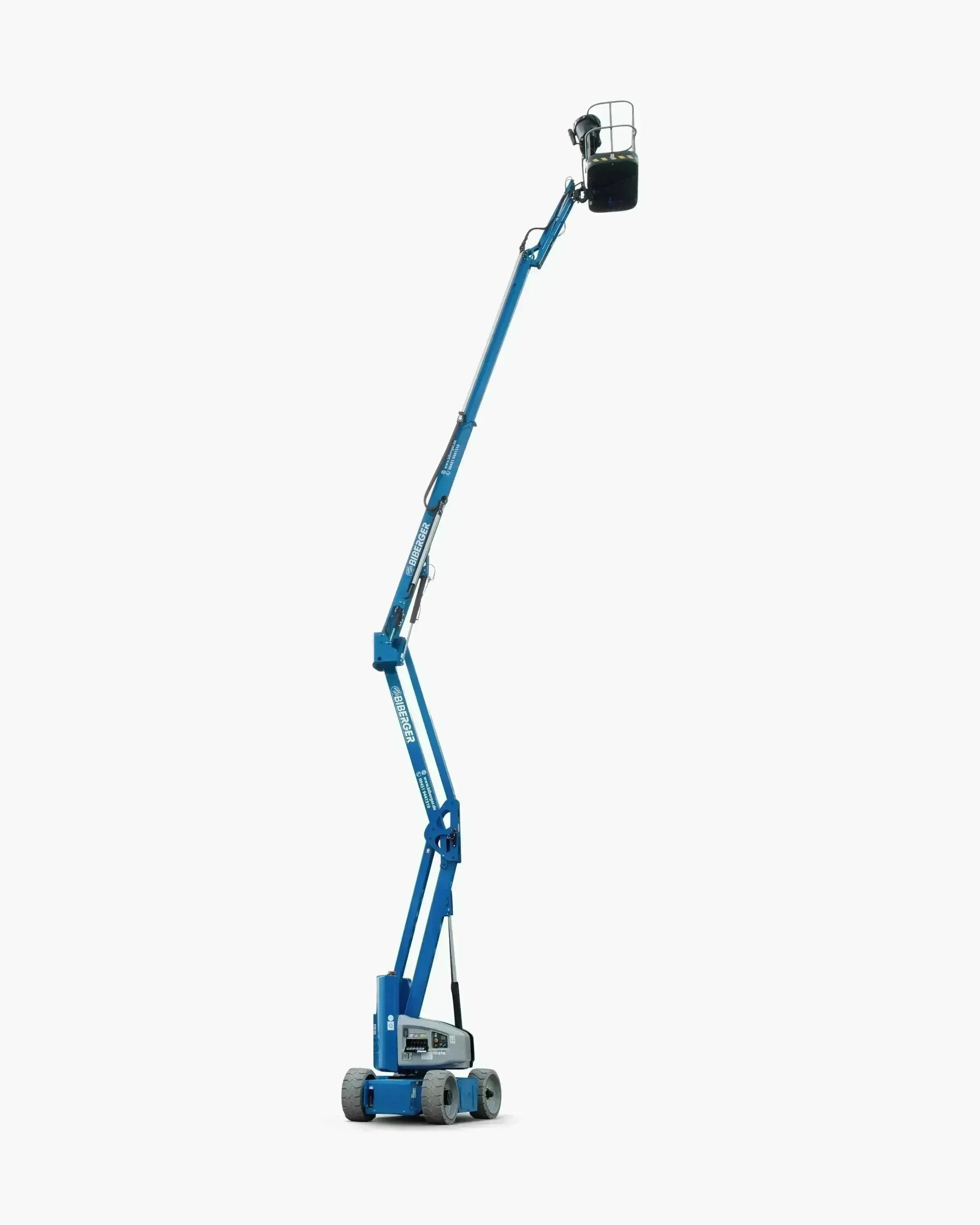 HR17 Hybrid 4x4 Mieten - BIBERGER