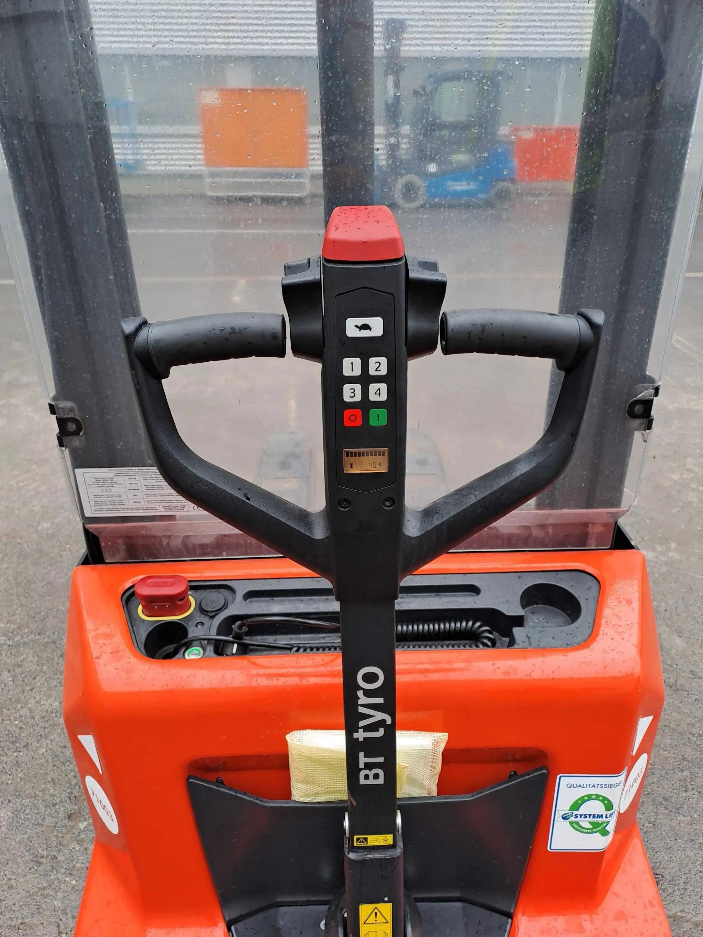 BT SHE100 elektrostapler, kaufen - BIBERGER