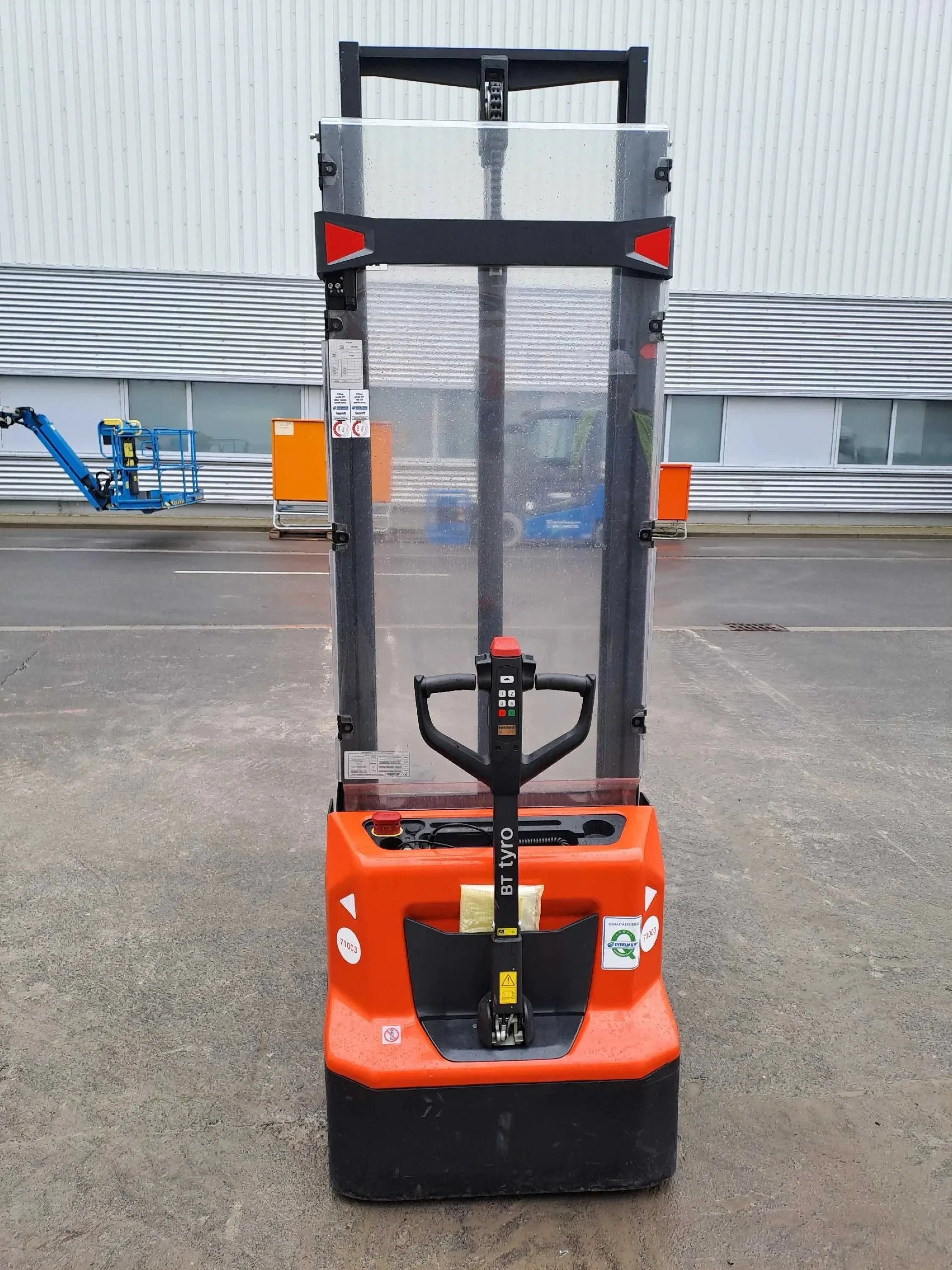 BT SHE100 1t, elektrostapler, kaufen - BIBERGER