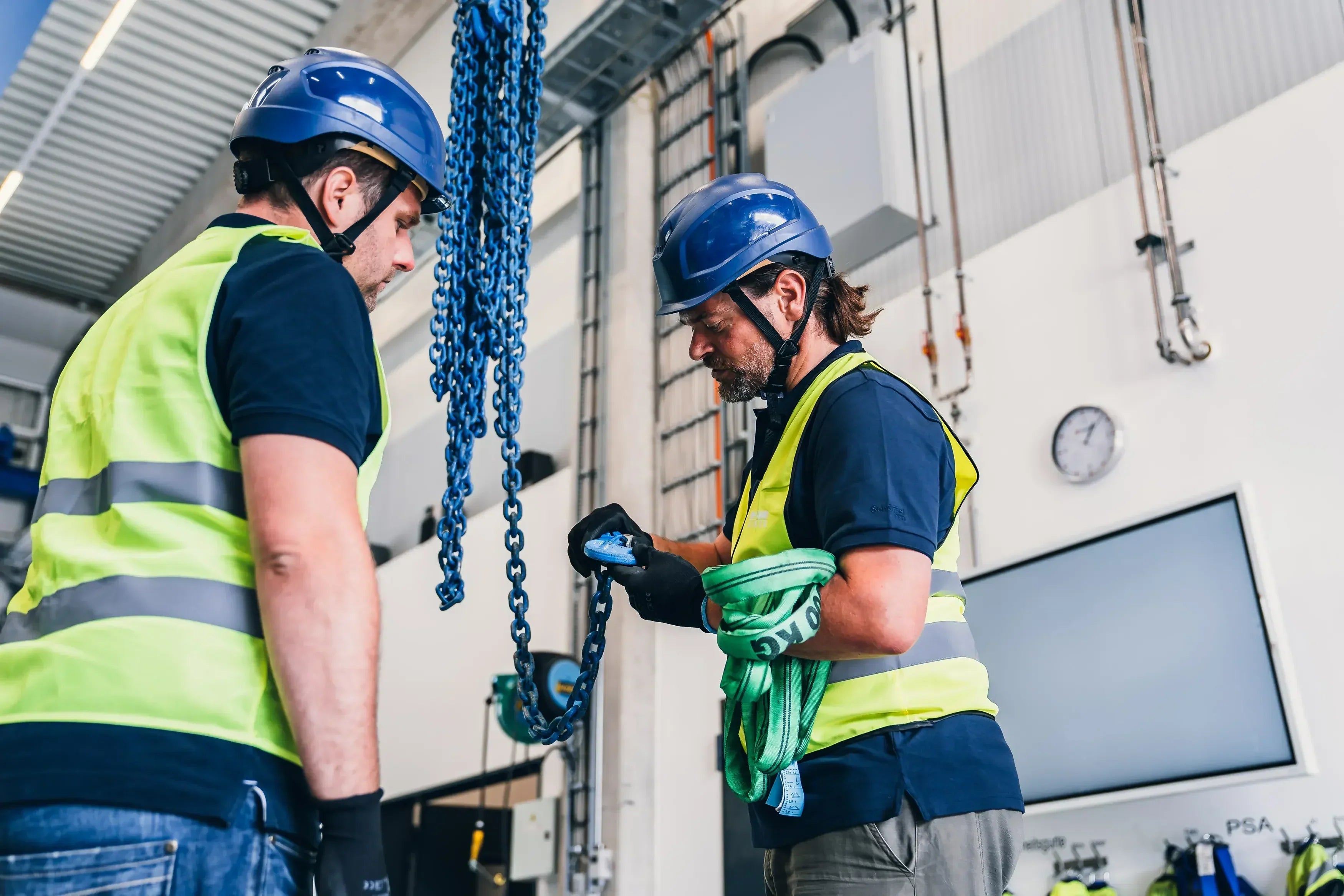 Anschlagen von Lasten – Anschlagmittel richtig auswählen und sicher einsetzen - BIBERGER