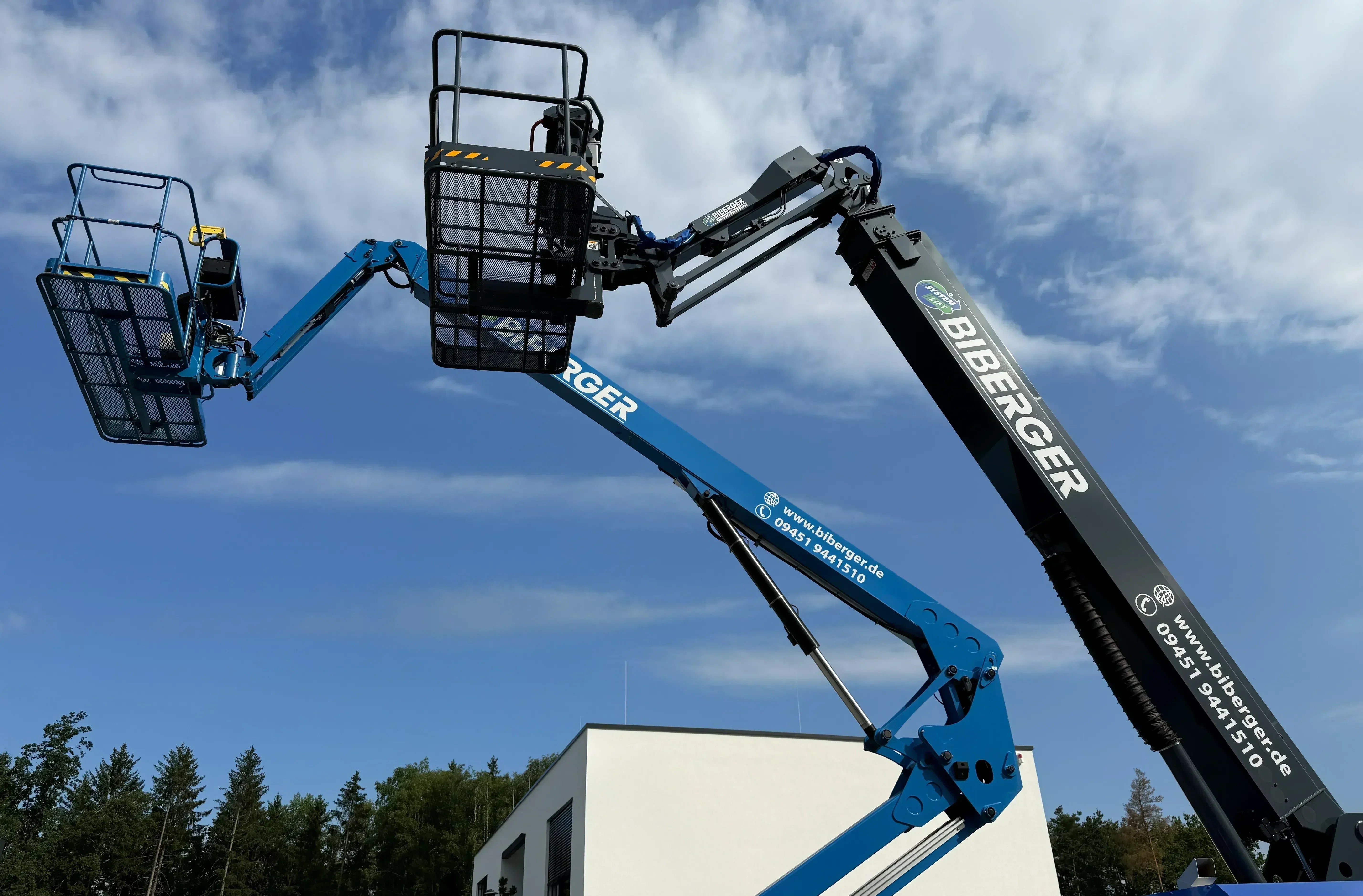 Arbeitsbühne wählen: Wann Teleskop, wann Gelenk? - BIBERGER