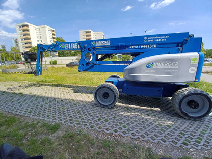 HR 28 Hybrid