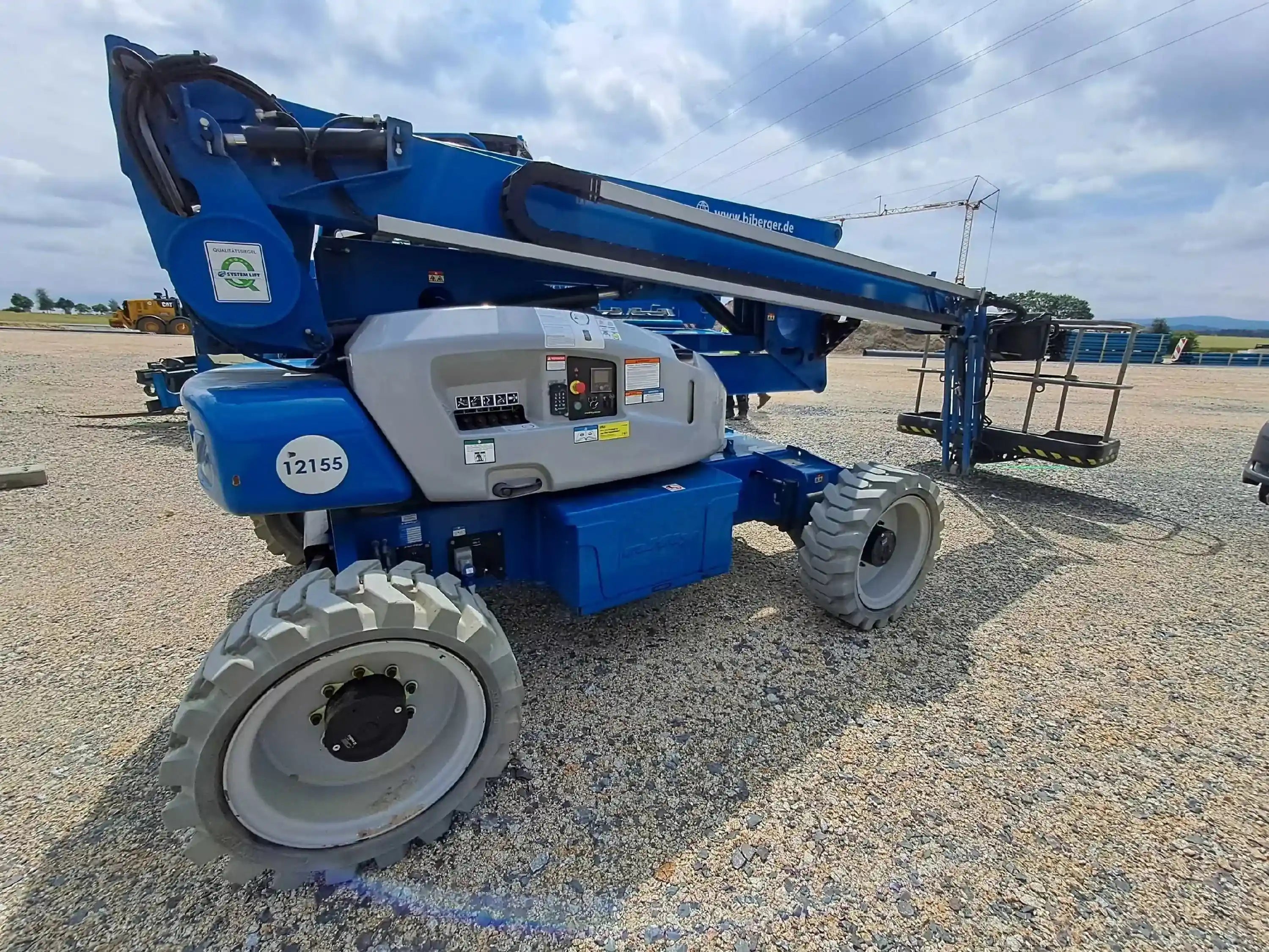 HR21 4x4 Hybrid 21m, Hybrid, kaufen - BIBERGER