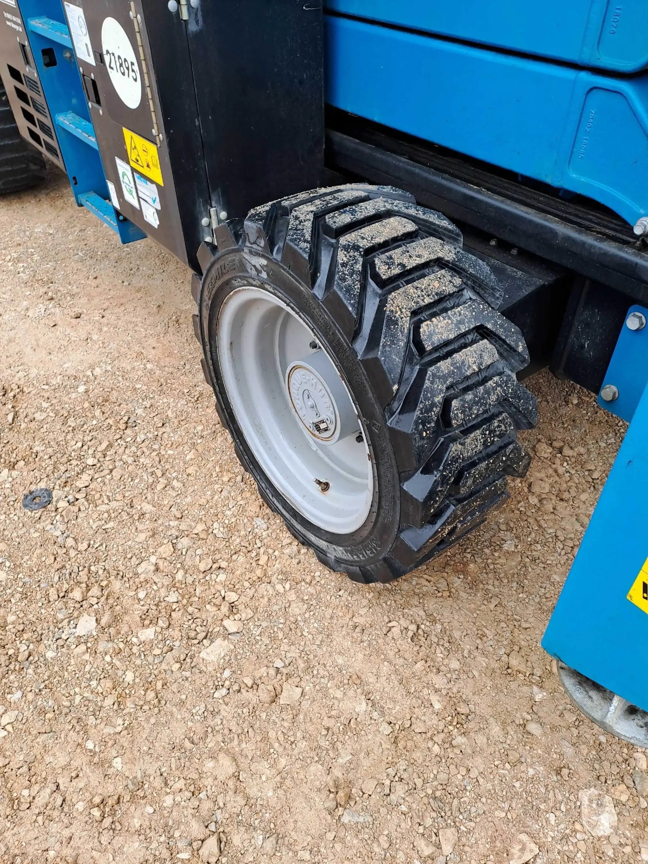 GS 5390 RT 18m, Gelände, kaufen, Megadeck, Scherenbühne, Schwerlast - BIBERGER