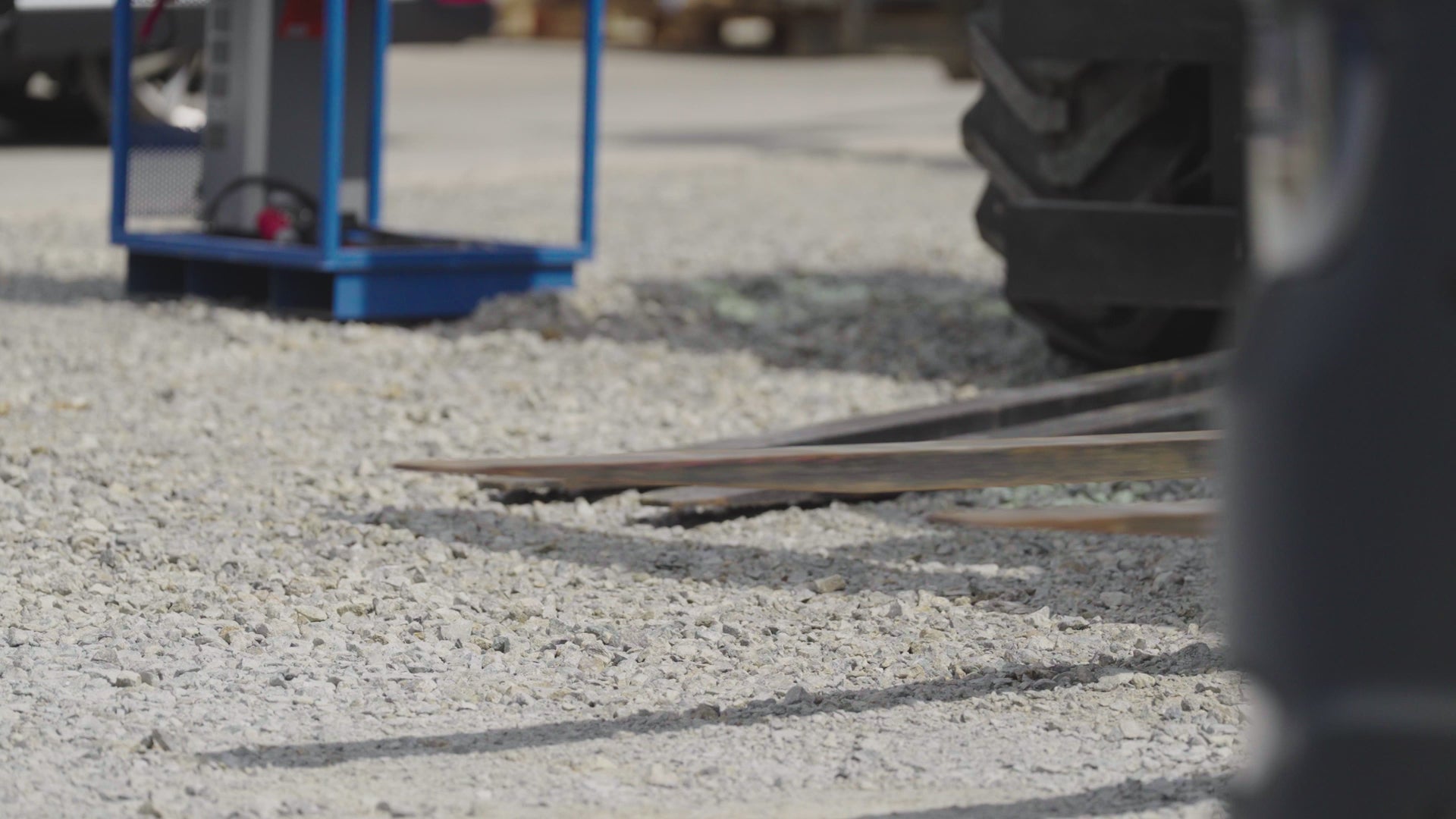 Load video: Stapler und Geländestapler mieten